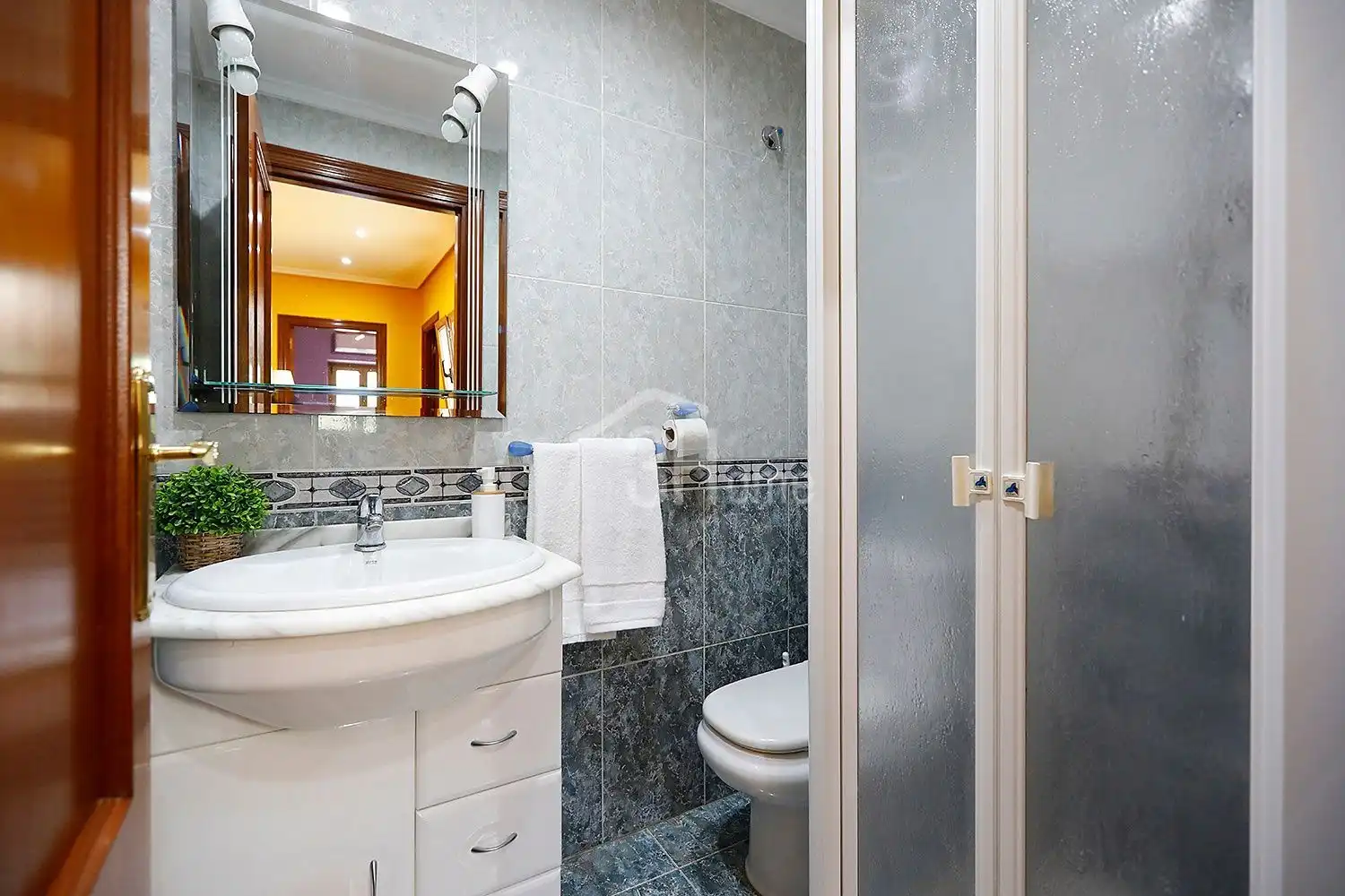 Bathroom of Flat for sale in Irun   with Air Conditioner, Heating and Terrace