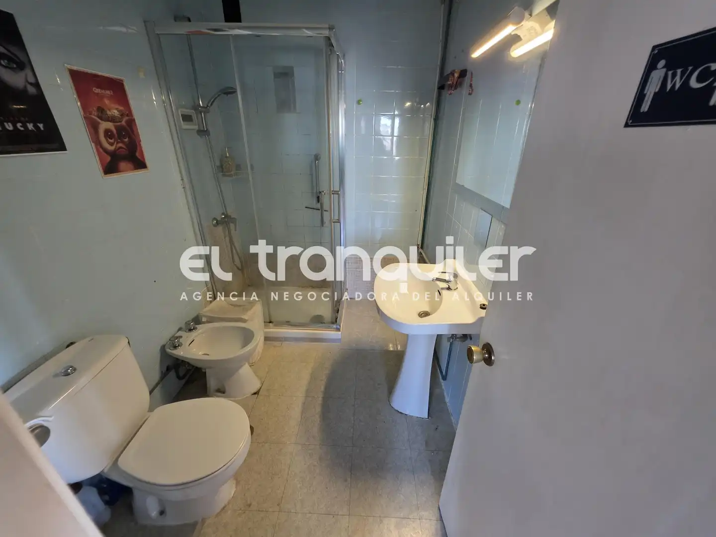 Bathroom of Flat for rent in Madrid  with Air Conditioner, Parquet flooring and Terrace