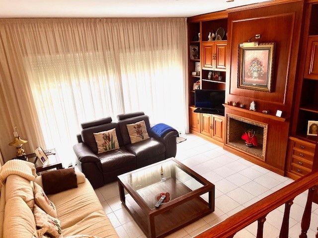 Living room of Single-family semi-detached for sale in Montcada i Reixac  with Heating, Terrace and Balcony