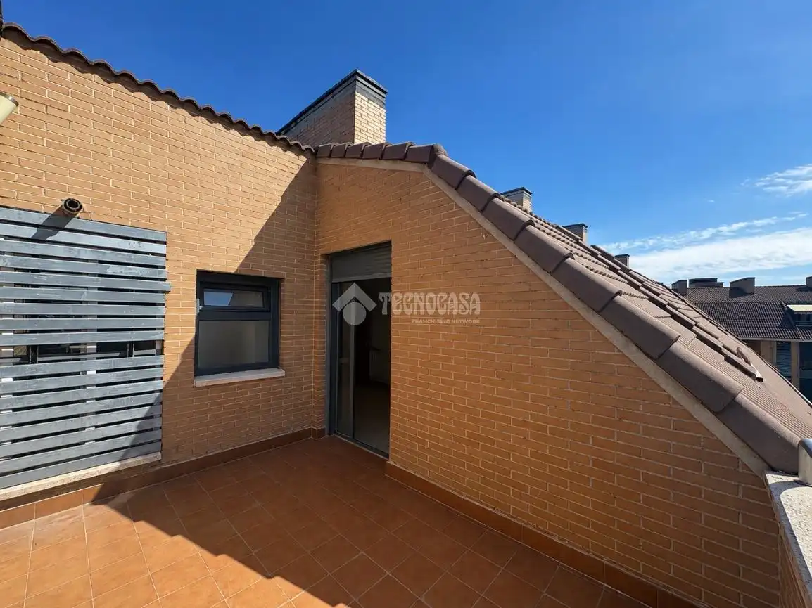 Terrace of Flat for sale in Boadilla del Monte  with Terrace, Storage room and Community pool