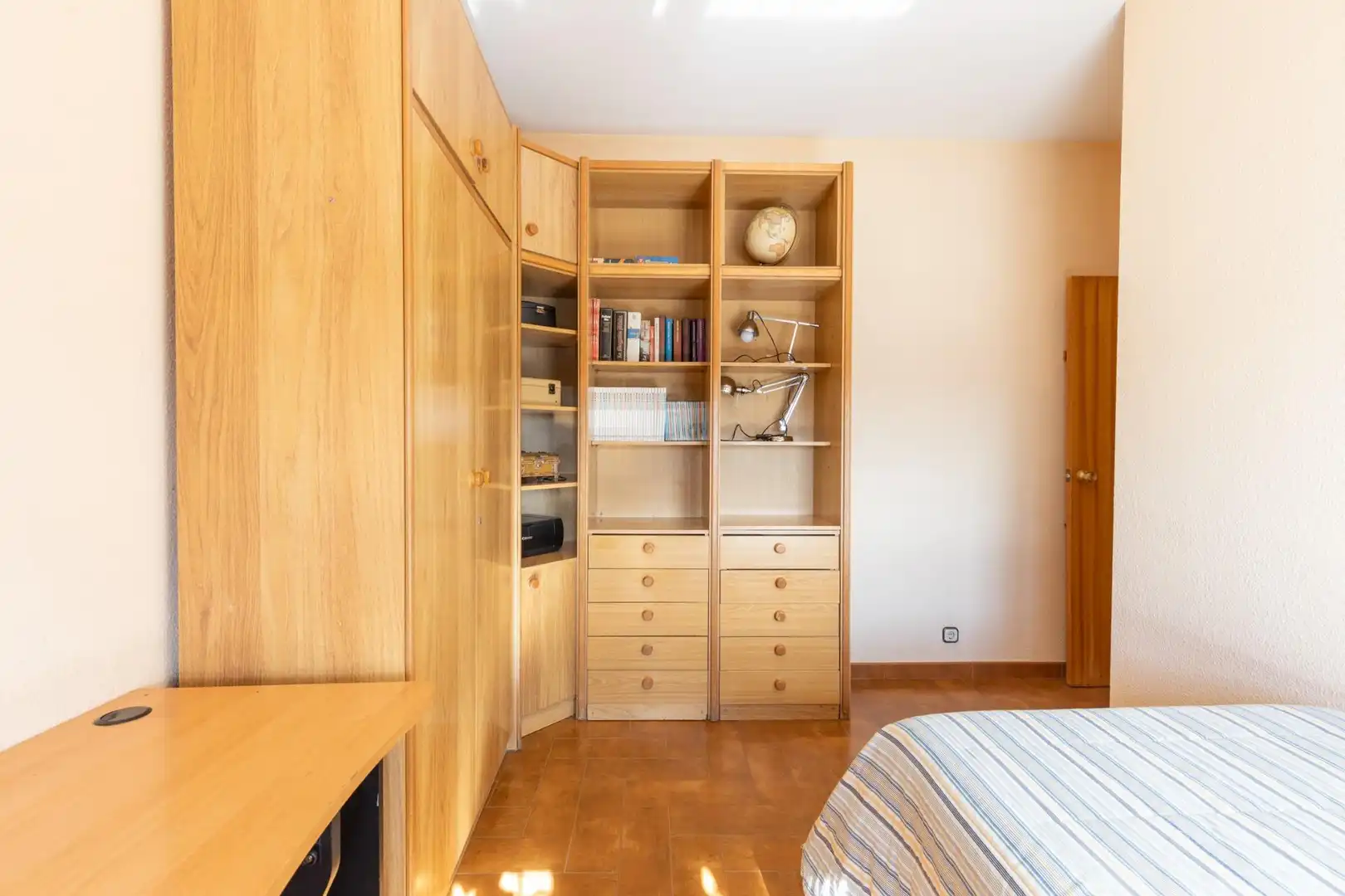 Habitación de Casa o chalet en venta en Granada con Calefacción, Jardín privado y Piscina