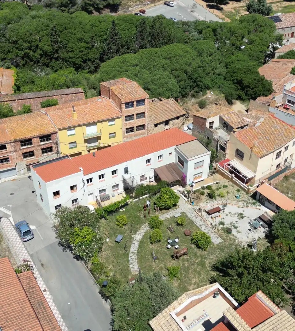 Casa amb jardí en venda a Carrer del Dimecres