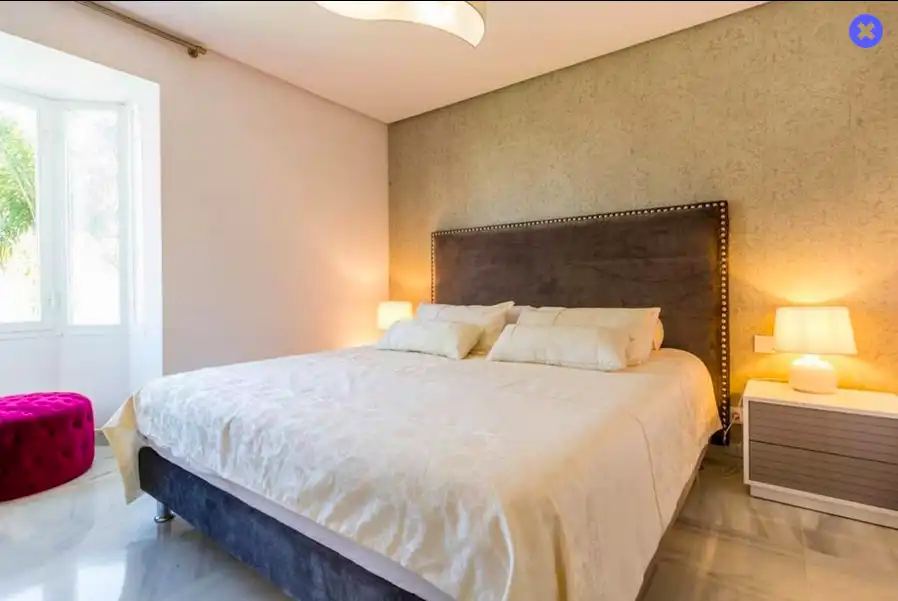 Dormitori de Casa adosada de lloguer en Marbella amb Aire condicionat, Jardí privat i Moblat