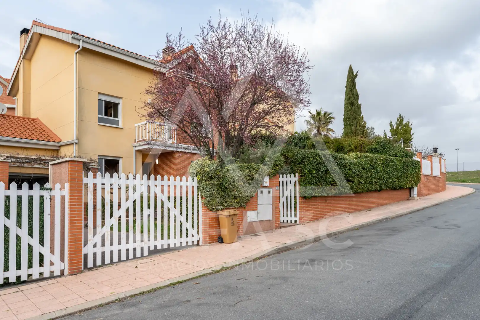 Vista exterior de Casa o chalet en venta en Venturada con Aire acondicionado, Calefacción y Jardín privado