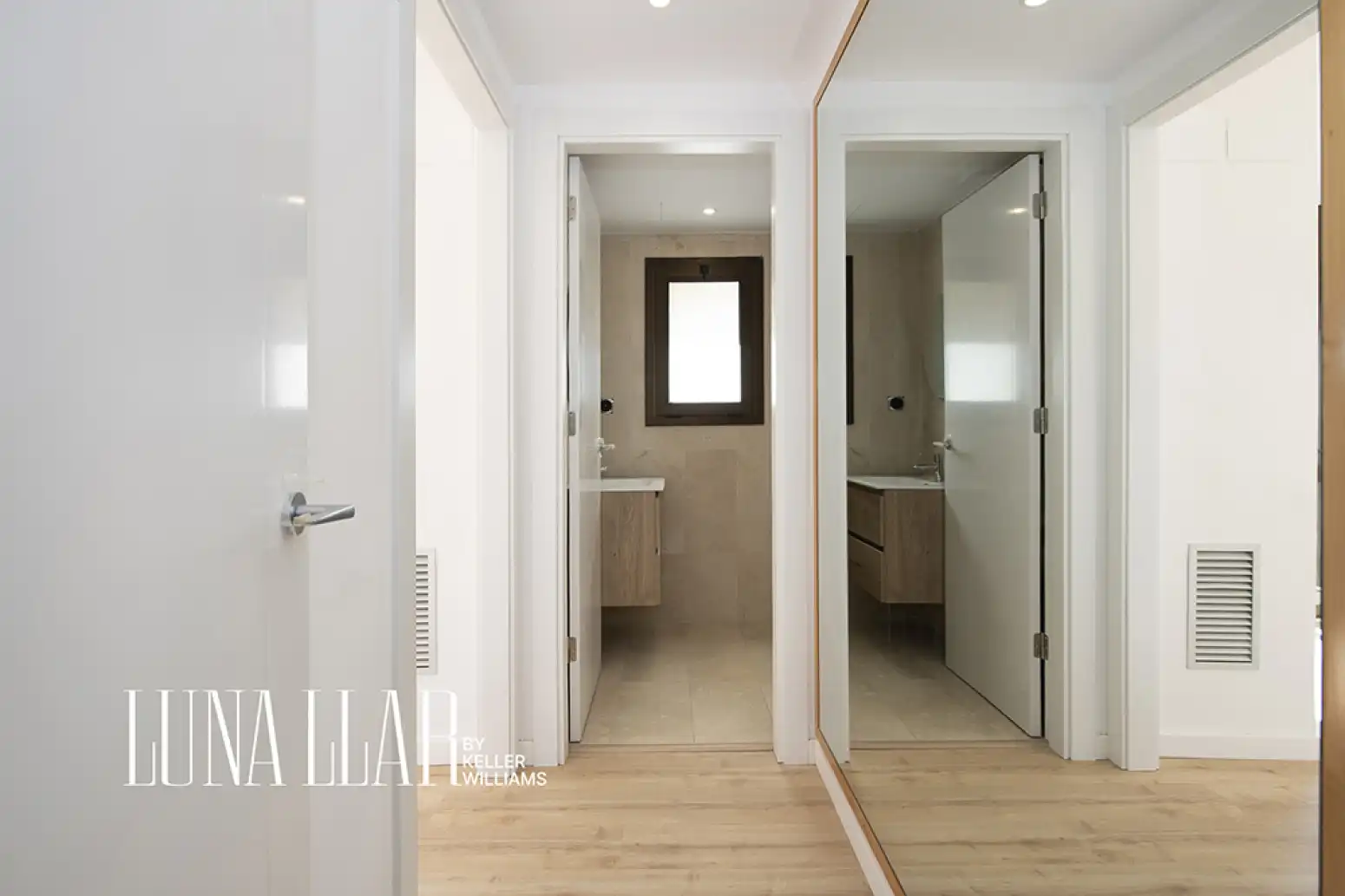 Bathroom of Houses for sale in Sitges  with Private garden and Balcony