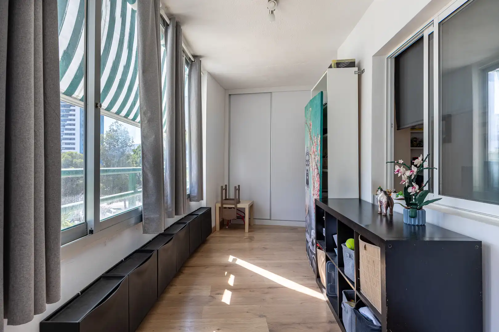 Bedroom of Flat for sale in Benidorm  with Swimming Pool, Furnished and Community pool