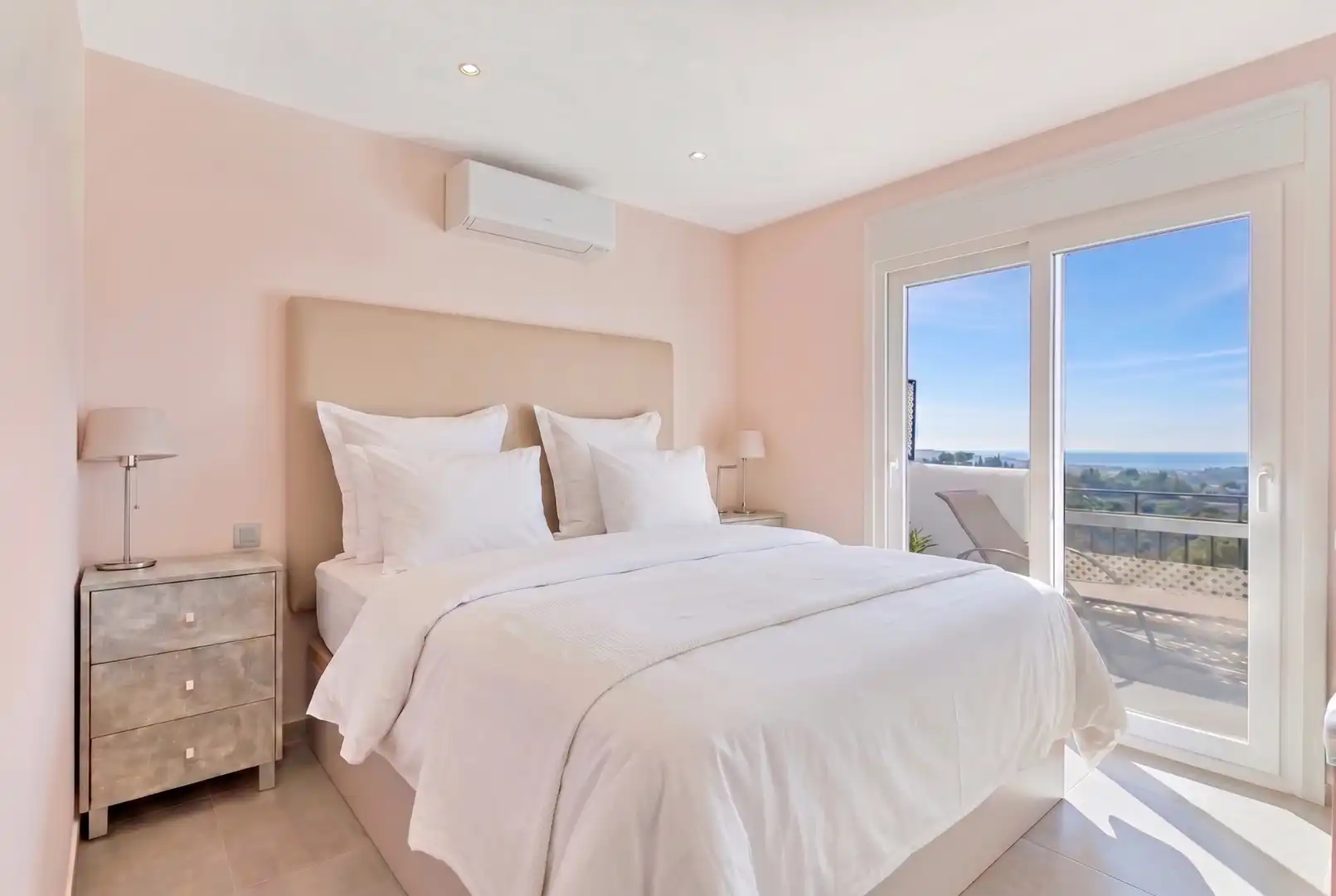 Habitación de Ático en venta en Benahavís con Aire acondicionado, Terraza y Piscina