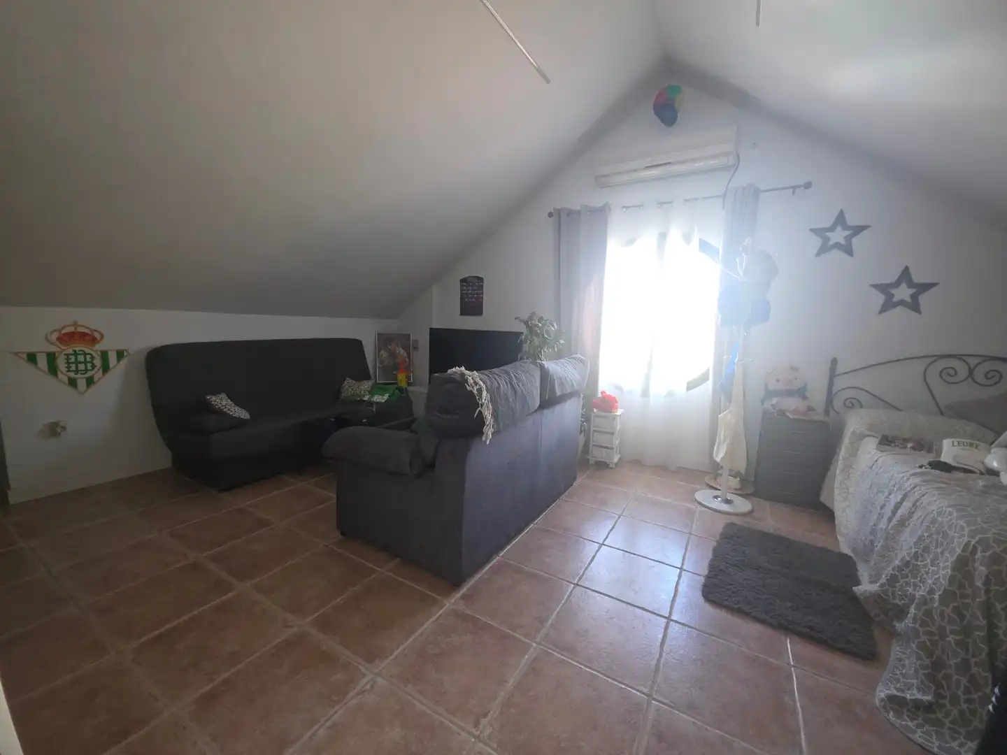 Sala de estar de Casa adosada en venta en Montequinto con Aire acondicionado, Calefacción y Jardín privado