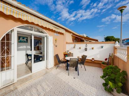 Jardí de Casa o xalet en venda en Torrevieja amb Aire condicionat, Calefacció i Terrassa