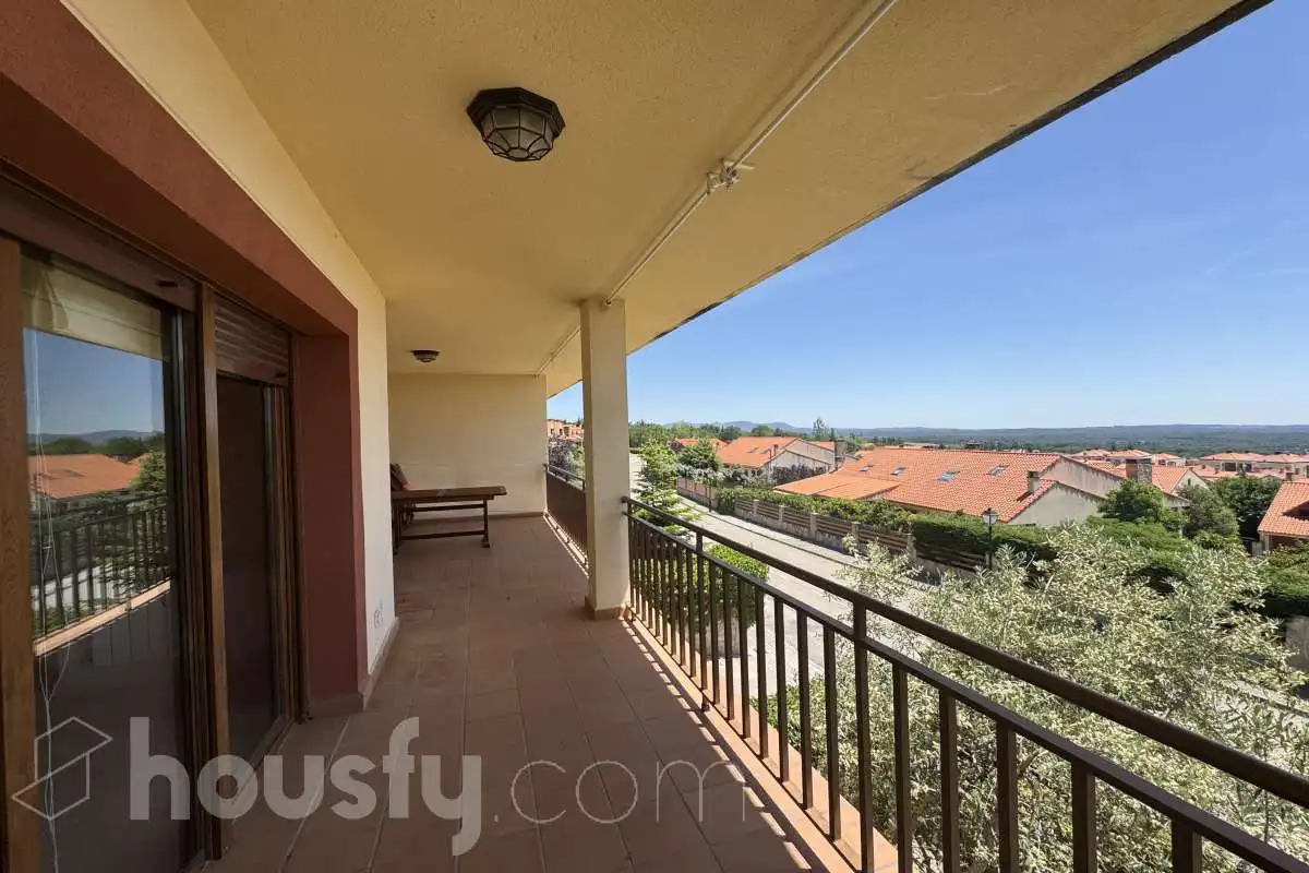 Terrassa de Casa o xalet de lloguer en San Lorenzo de El Escorial amb Jardí privat, Terrassa i Traster