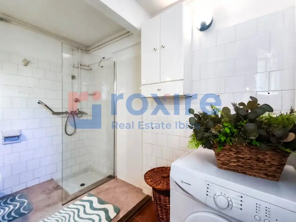 Bany de Casa o xalet en venda en Eivissa amb Aire condicionat, Jardí privat i Terrassa