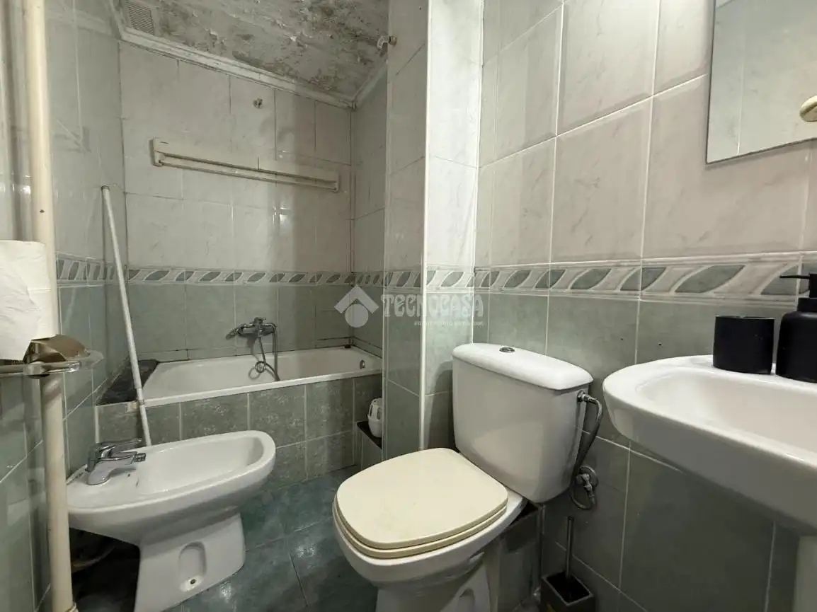 Baño de Estudio en venta en Valencia con Aire acondicionado