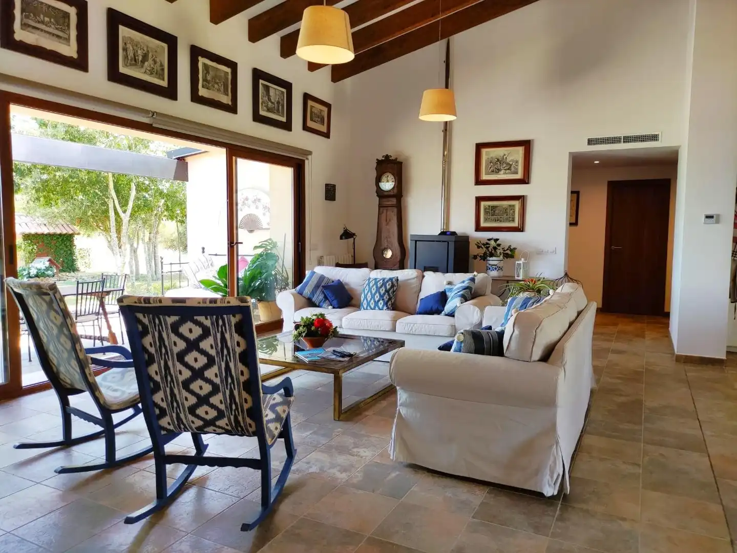Wohnzimmer von Country house zum Verkauf in Muro mit Klimaanlage, Heizung und Privatgarten