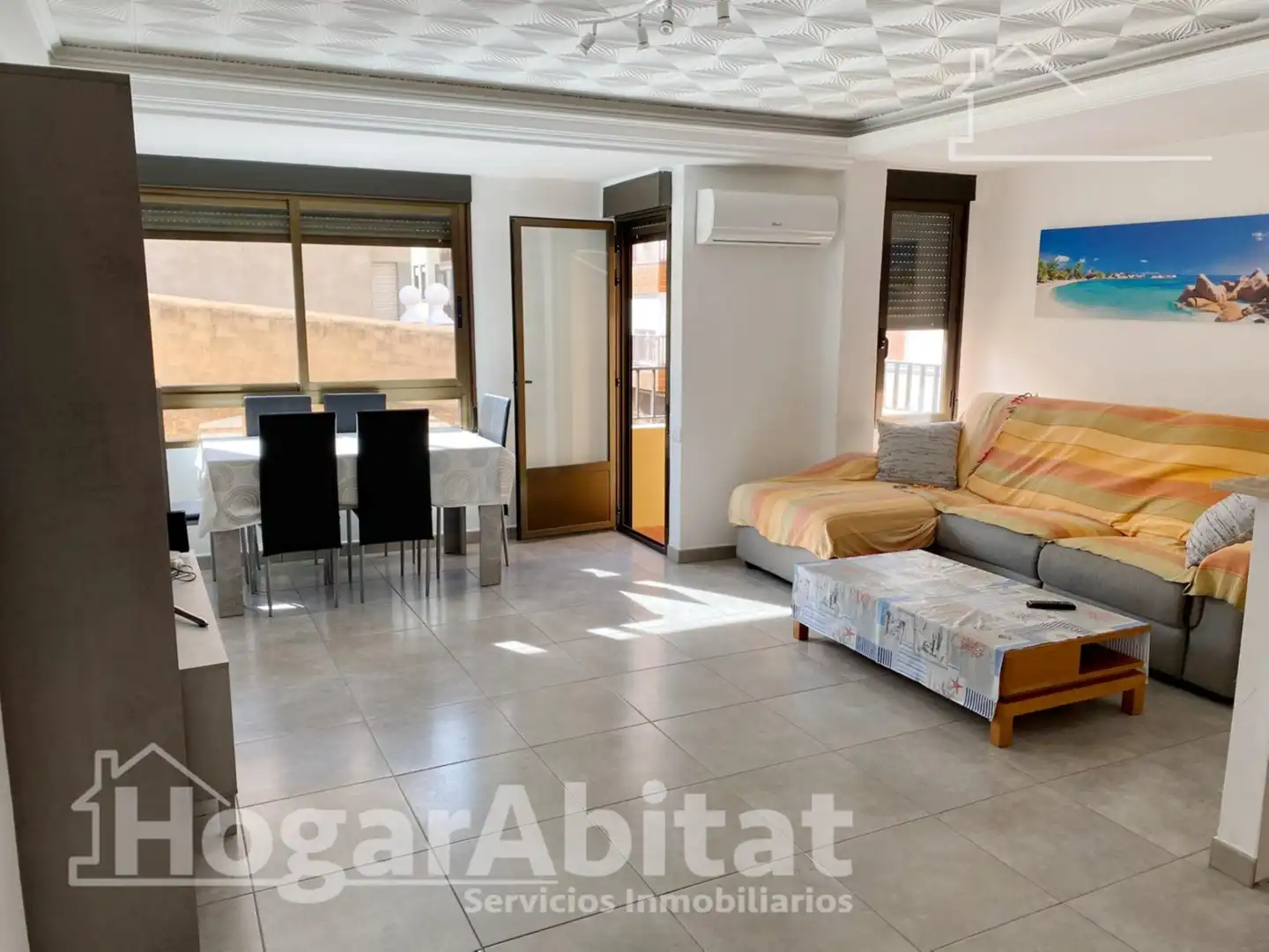 Sala de estar de Piso en venta en Castellón de la Plana / Castelló de la Plana con Aire acondicionado, Calefacción y Balcón