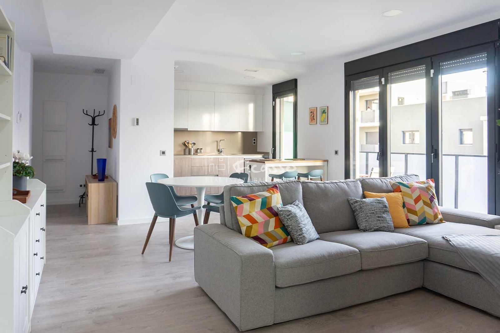 Sala d'estar de Pis de lloguer en Badalona amb Aire condicionat, Calefacció i Terrassa