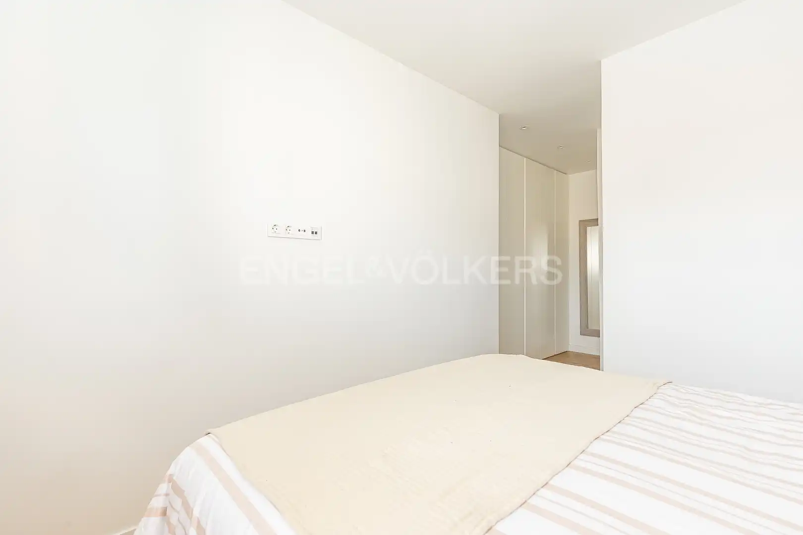 Schlafzimmer von Wohnung zur Miete in Madrid mit Klimaanlage, Heizung und Terrasse