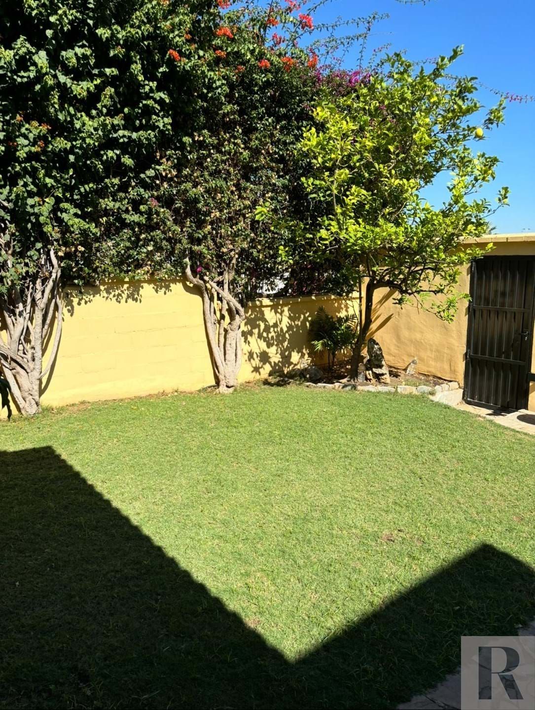 Jardí de Casa o xalet en venda en Algeciras amb Calefacció, Terrassa i Traster