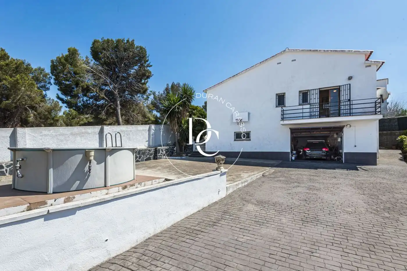 Vista exterior de Casa o xalet en venda en Sant Pere de Ribes amb Jardí privat, Terrassa i Traster