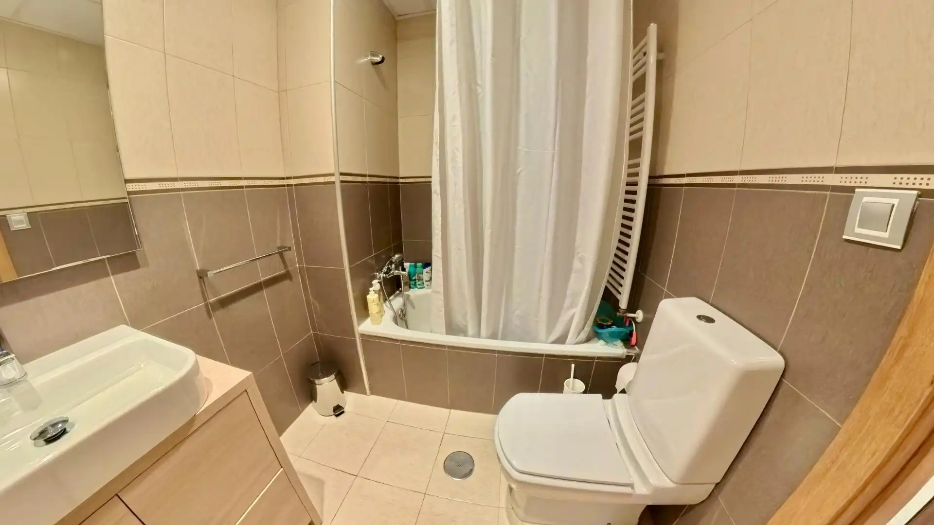Flat for sale in Avenida Avenida de la Ilustración, 85, Campus de la Salud