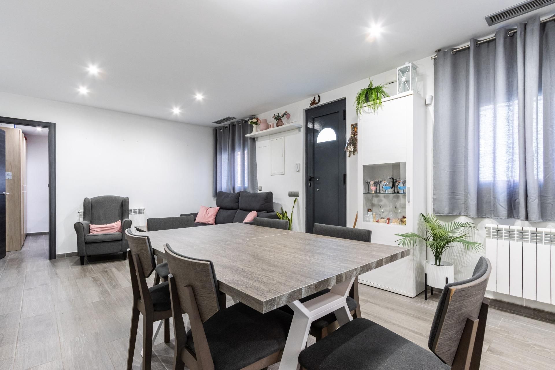 Sala d'estar de Casa o xalet en venda en Sabadell amb Aire condicionat, Calefacció i Terrassa