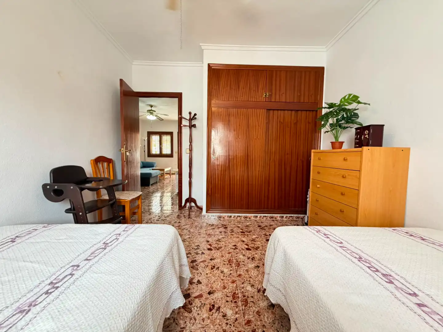 Schlafzimmer von Einfamilien-Reihenhaus zum Verkauf in Los Alcázares mit Klimaanlage, Abstellraum und Möbliert