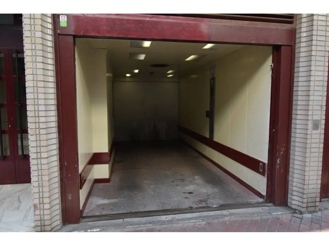 Garage zum Verkauf in León Capital 