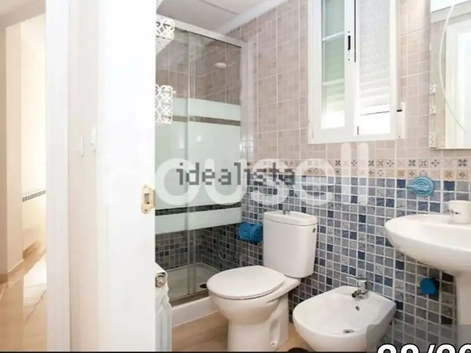 House with pool for sale in Plaza fuente nueva 7
