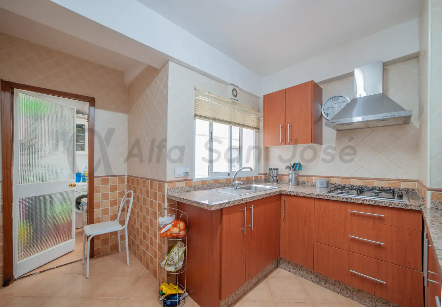Kitchen of Flat for sale in Sevilla  with Furnished and Balcony