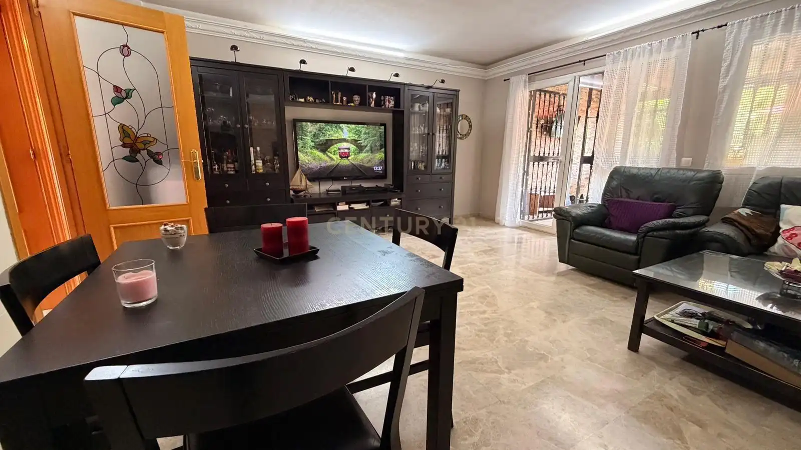 Living room of Detached homes for sale in Málaga  with Air Conditioner, Storage room and Swimming Pool