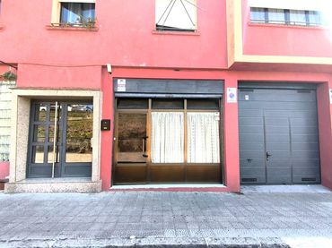 Local comercial en venda a Numancia - San Fernando