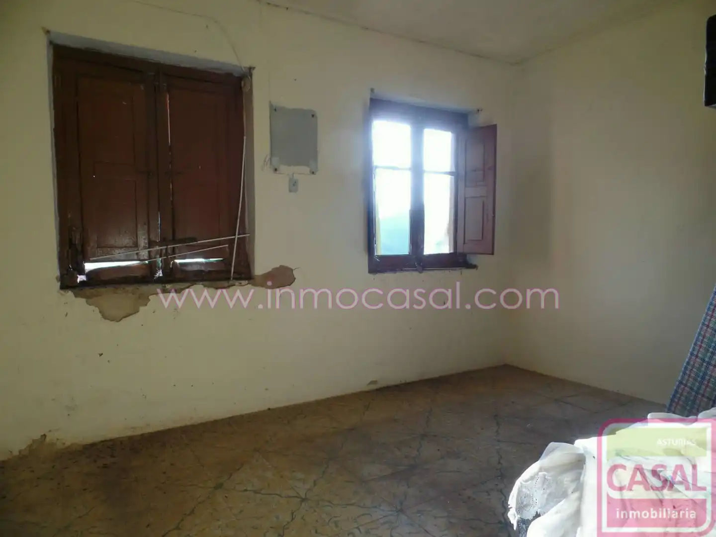 Bedroom of Houses for sale in Candamo  with Storage room