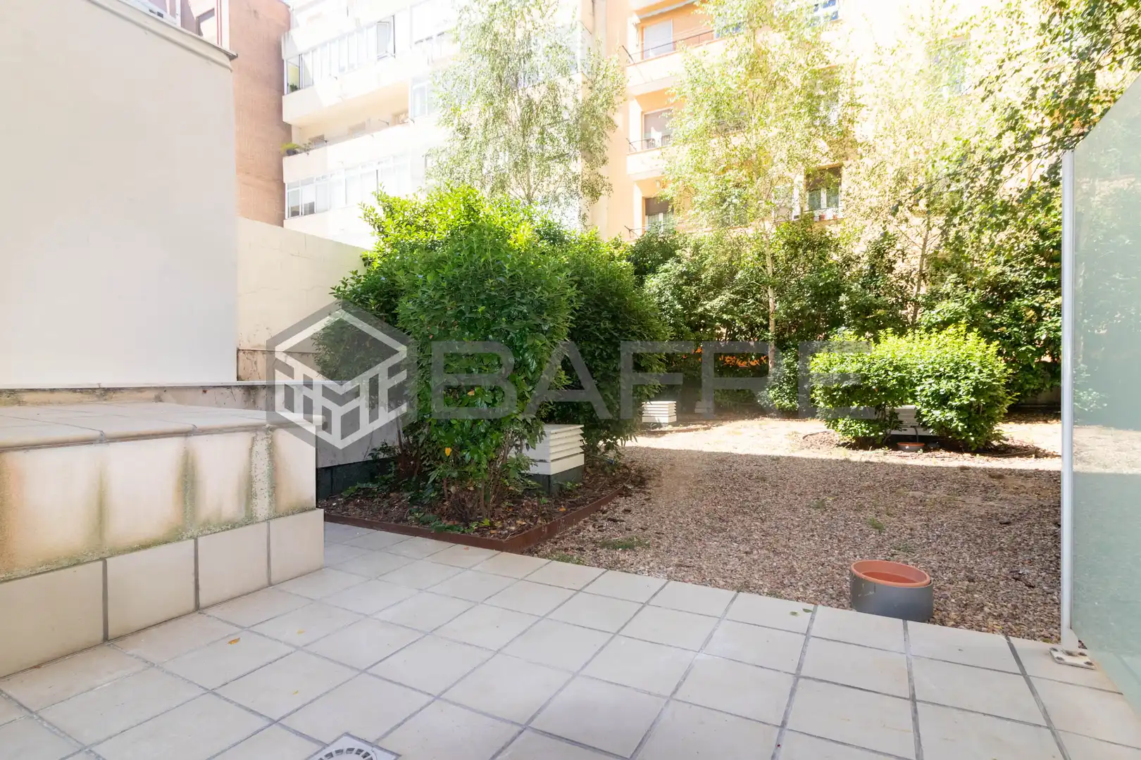Garten von Wohnung zum Verkauf in Madrid mit Klimaanlage, Heizung und Privatgarten