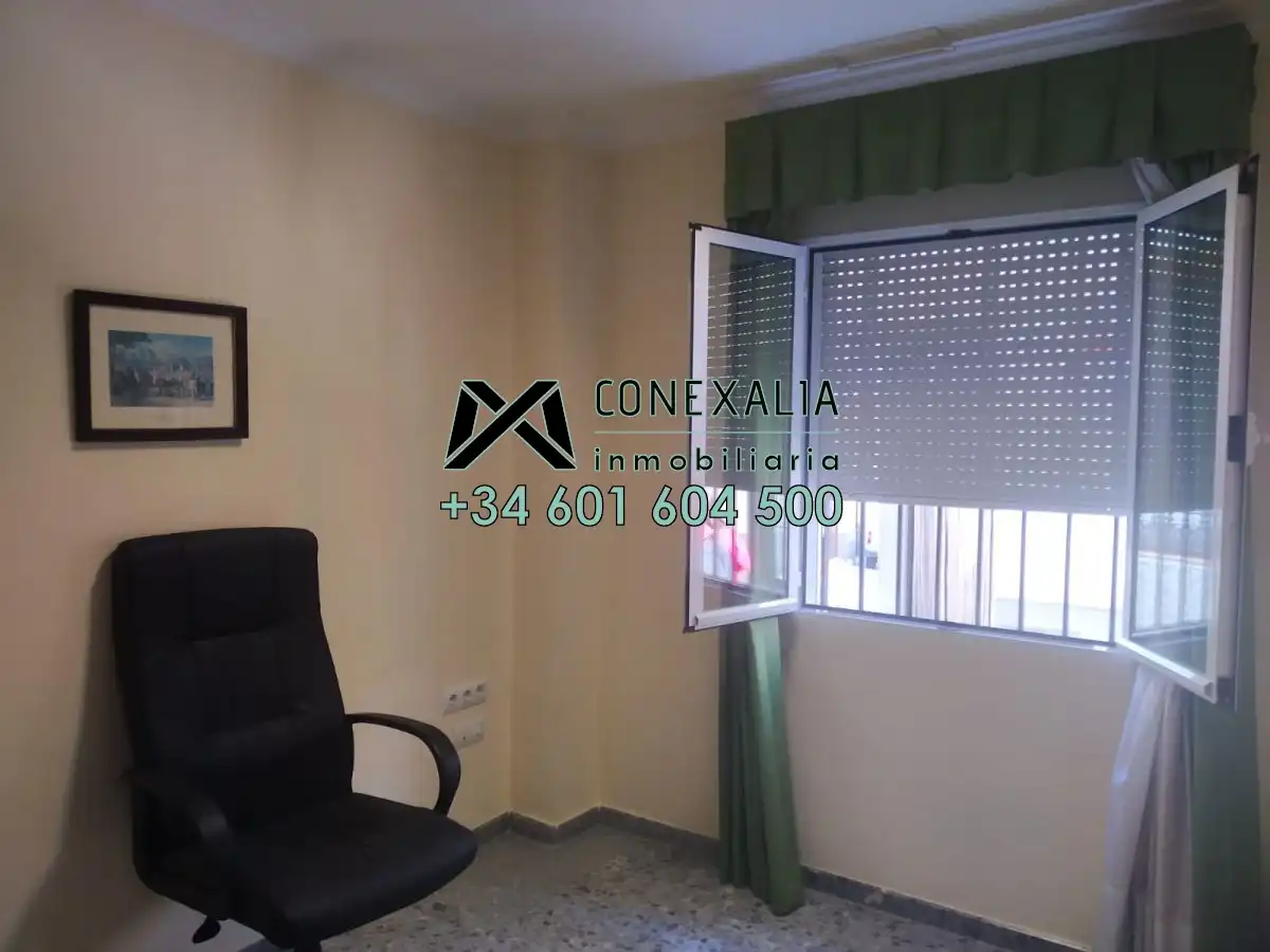 Local comercial en venda a Olvera, imagen 9