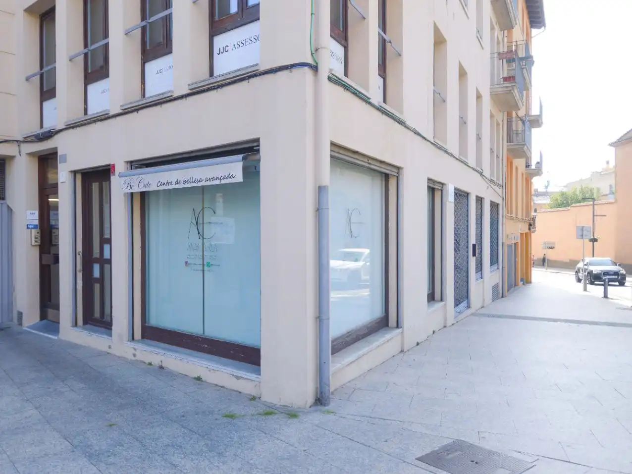 Local comercial en venda a Plaça de Santa Teresa 8, imagen 2