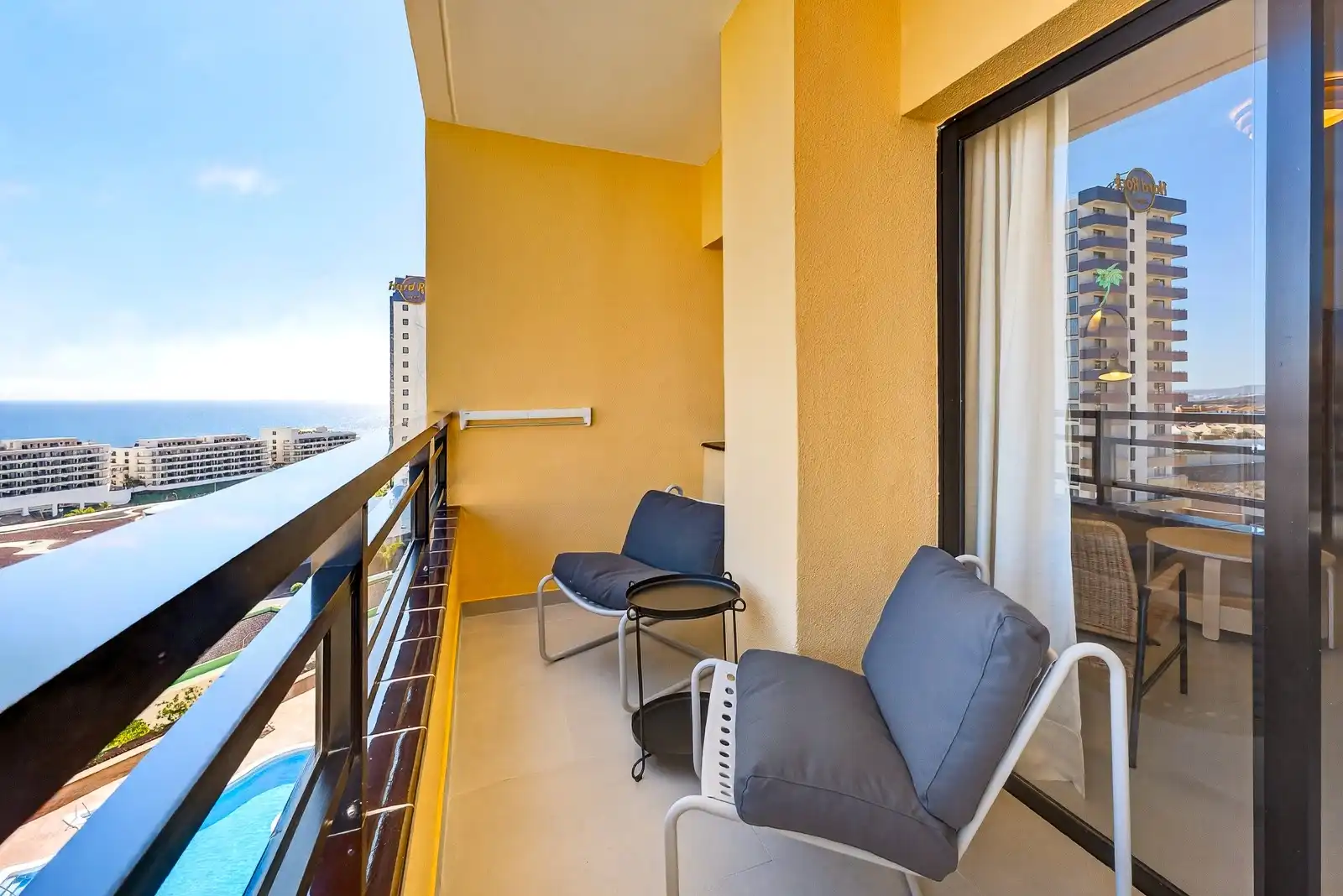 Apartamento con terraza en venta en Avenida Adeje 300 5, imagen 3