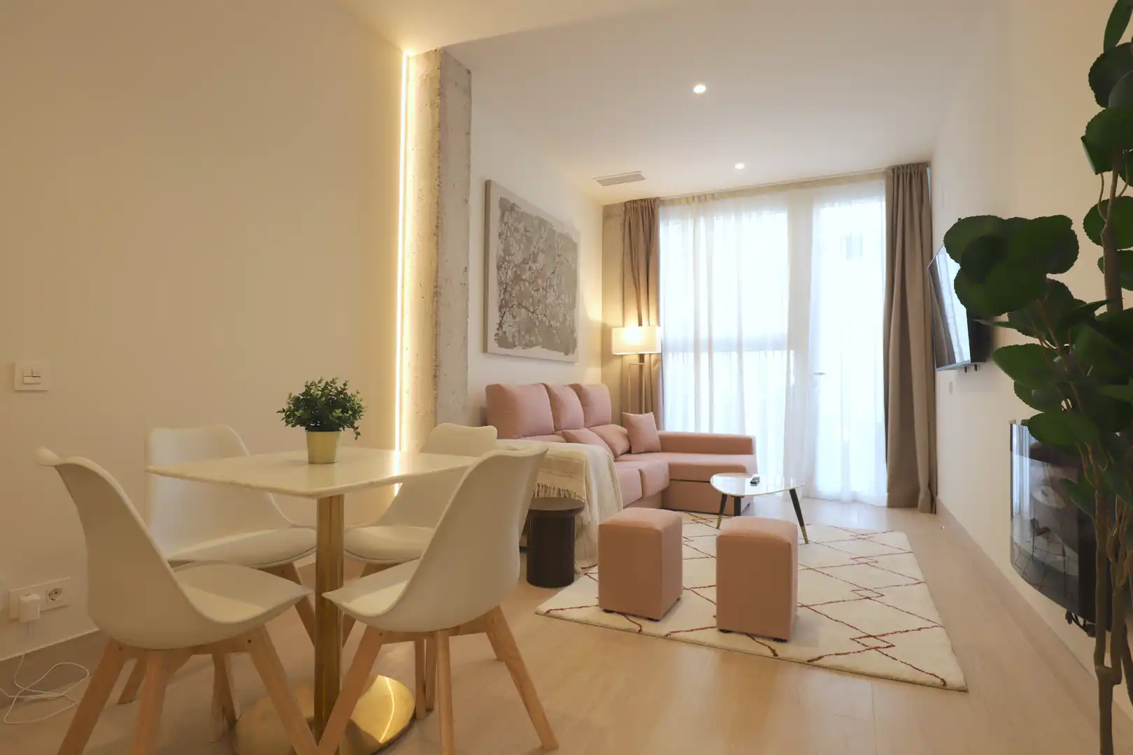 Wohnzimmer von Gebäude zum Verkauf in Madrid mit Alarm