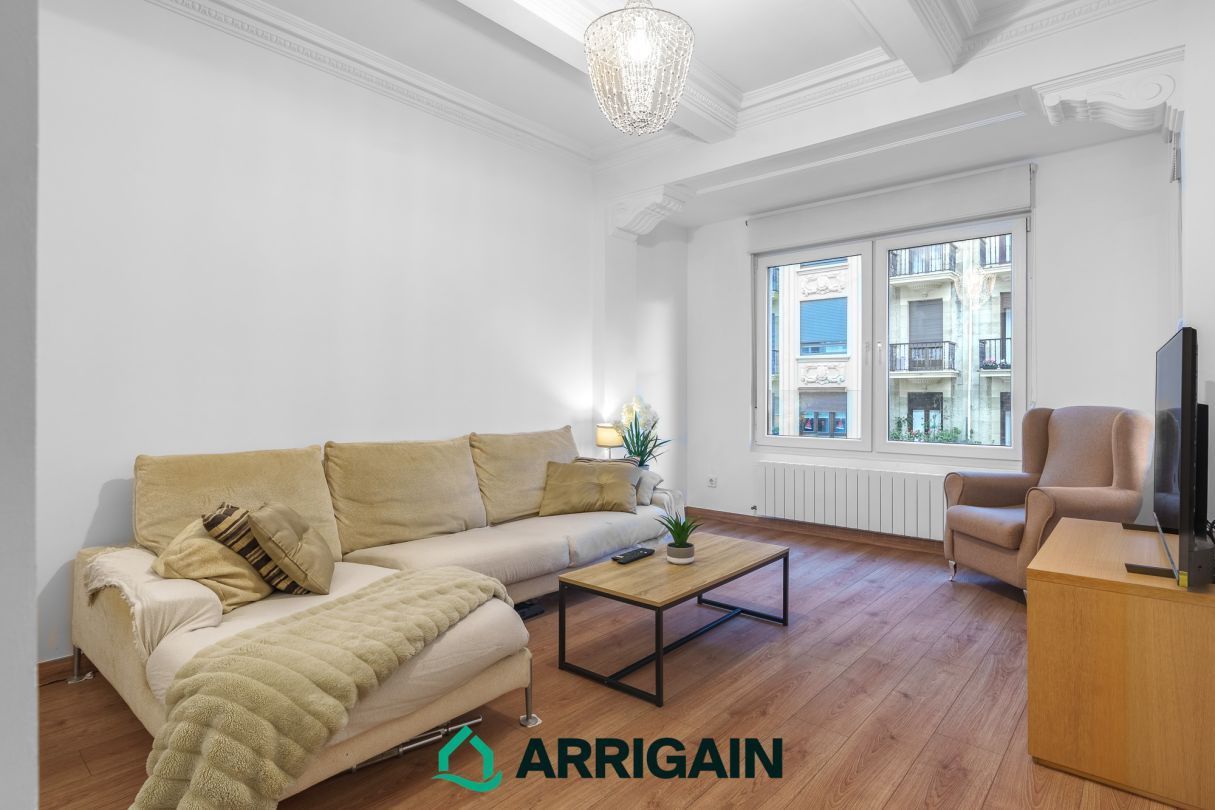Living room of Flat for sale in Donostia - San Sebastián   with Heating, Terrace and Balcony