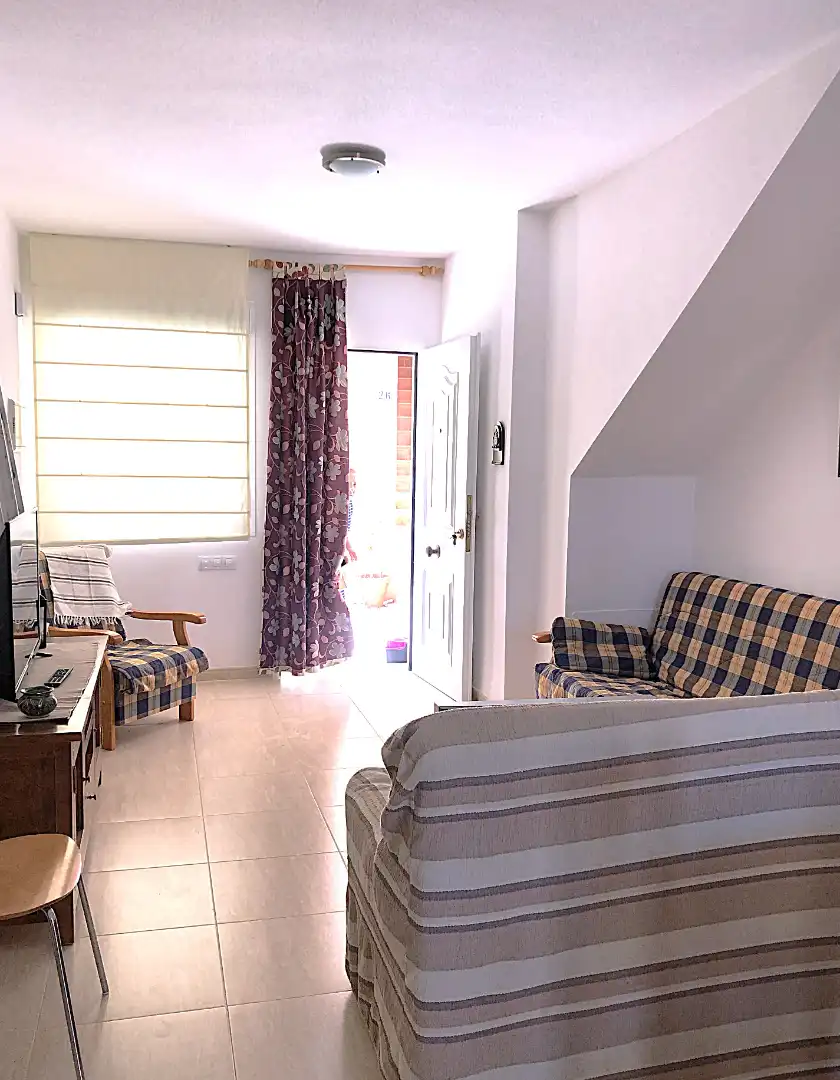 Sala de estar de Apartamento de alquiler en Cuevas del Almanzora con Aire acondicionado, Terraza y Piscina