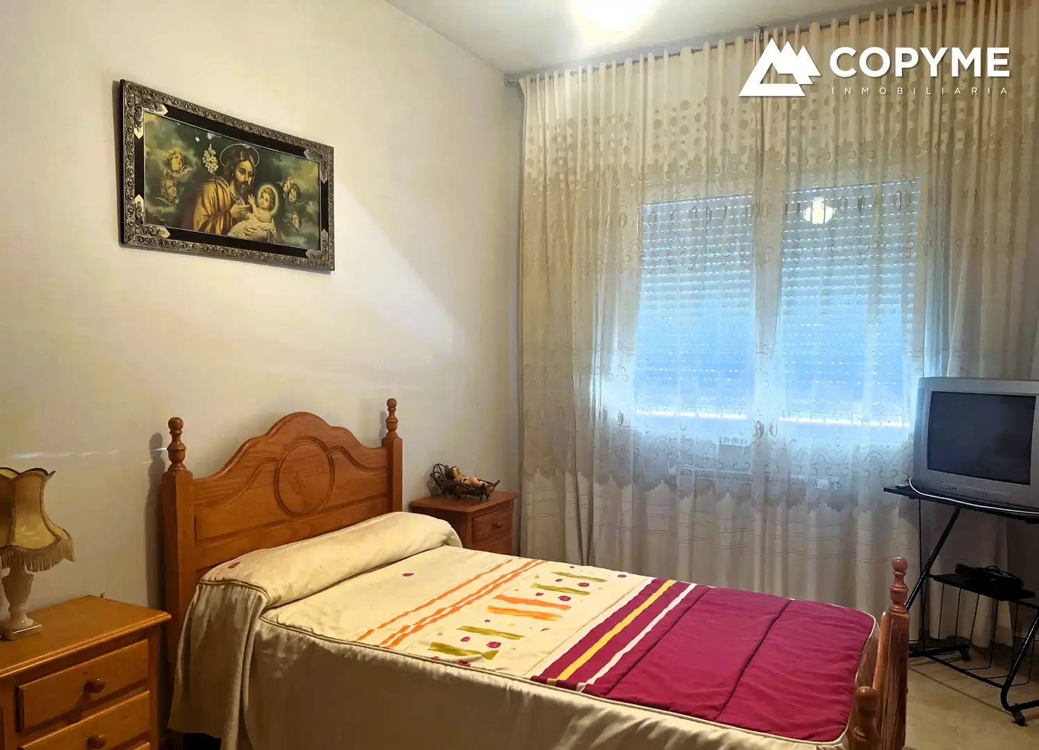 Dormitori de Casa o xalet en venda en Rielves amb Calefacció, Jardí privat i Traster