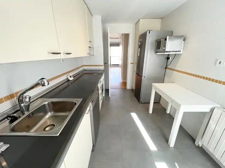 Piso de alquiler en Calle de Toques, Las Tablas