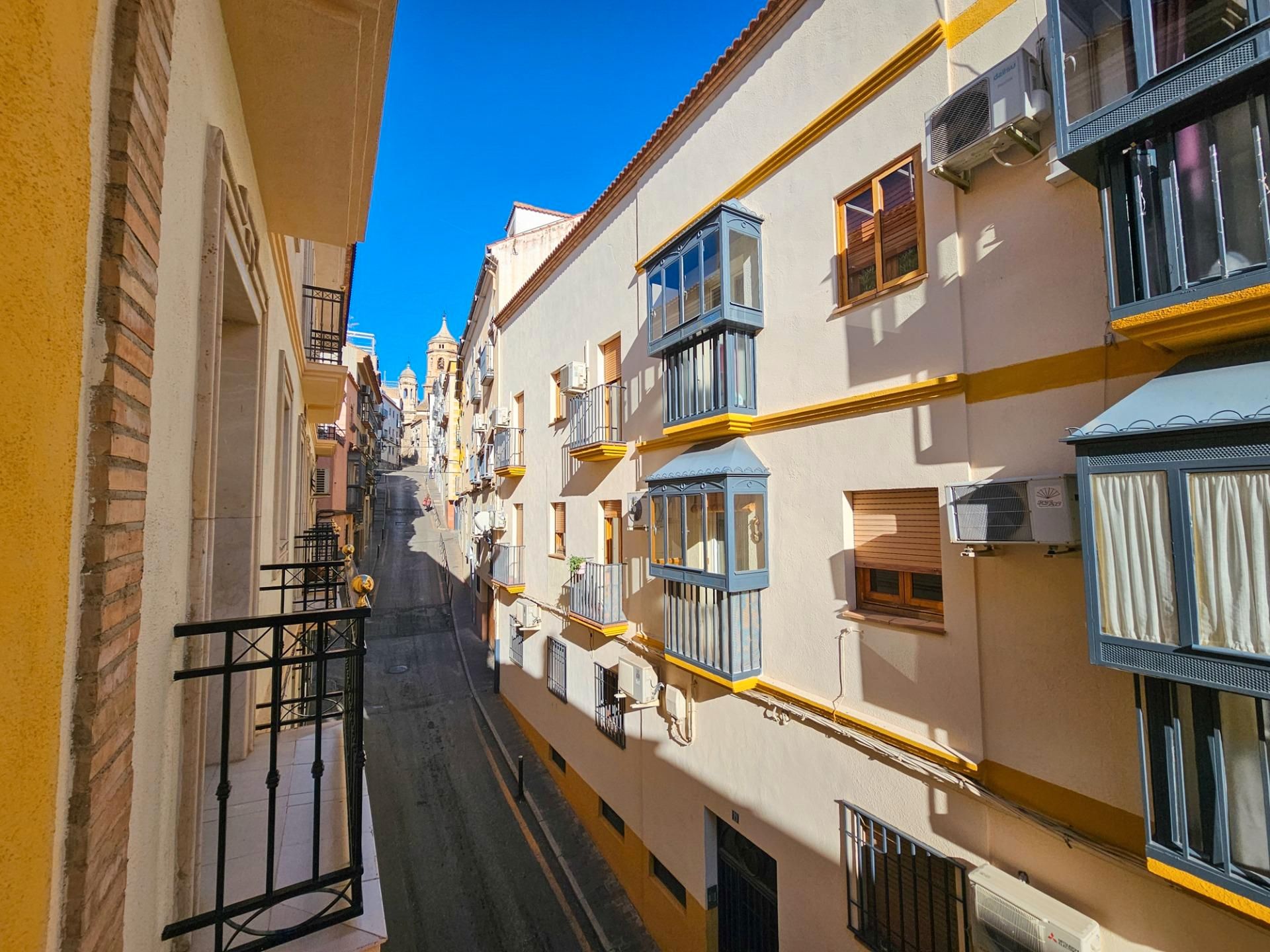 Exterior view of Duplex for sale in  Jaén Capital  with Air Conditioner, Heating and Terrace