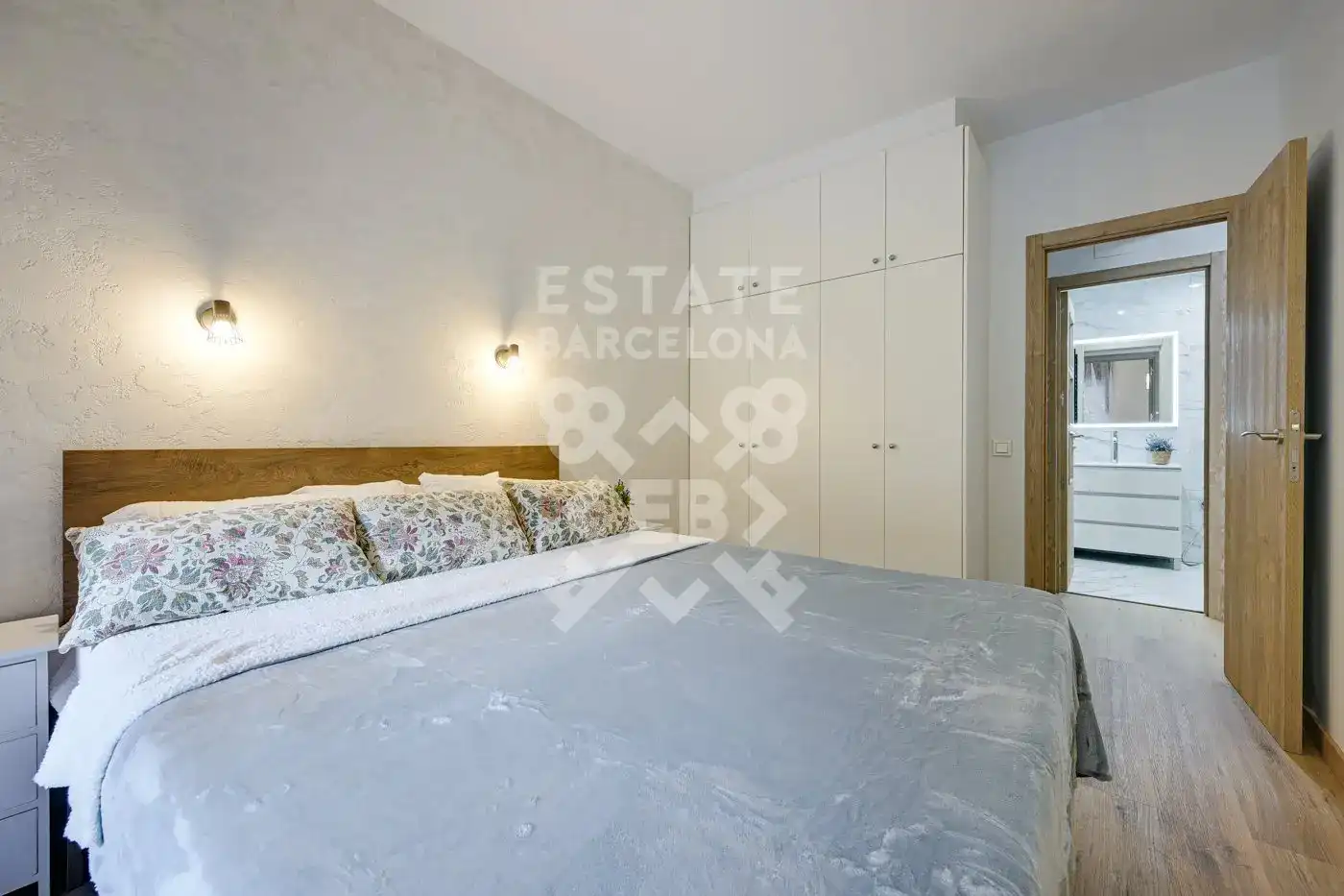 Schlafzimmer von Wohnung zum Verkauf in Lloret de Mar mit Klimaanlage, Heizung und Privatgarten