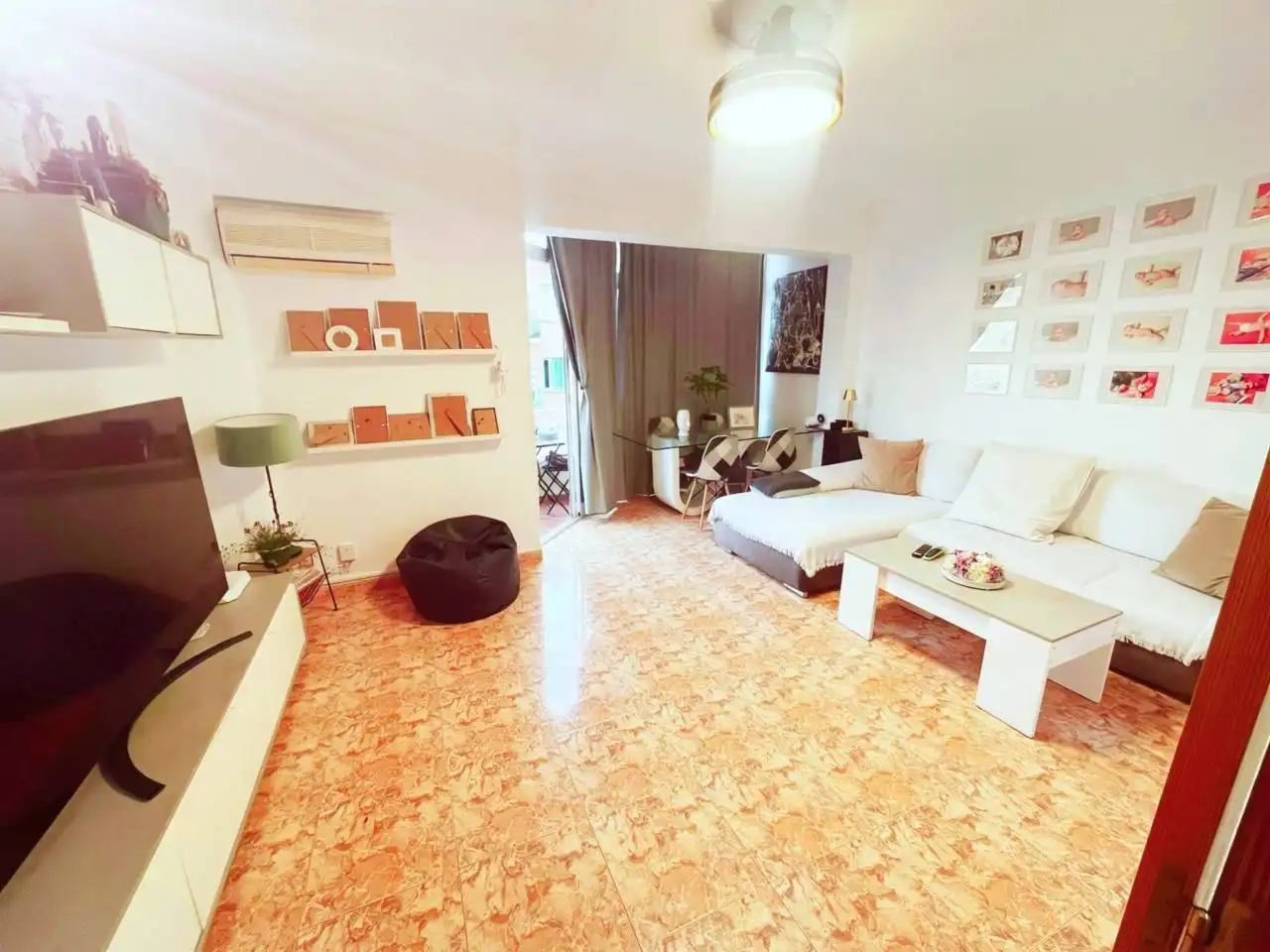 Wohnzimmer von Wohnung zum Verkauf in  Palma de Mallorca mit Klimaanlage und Balkon
