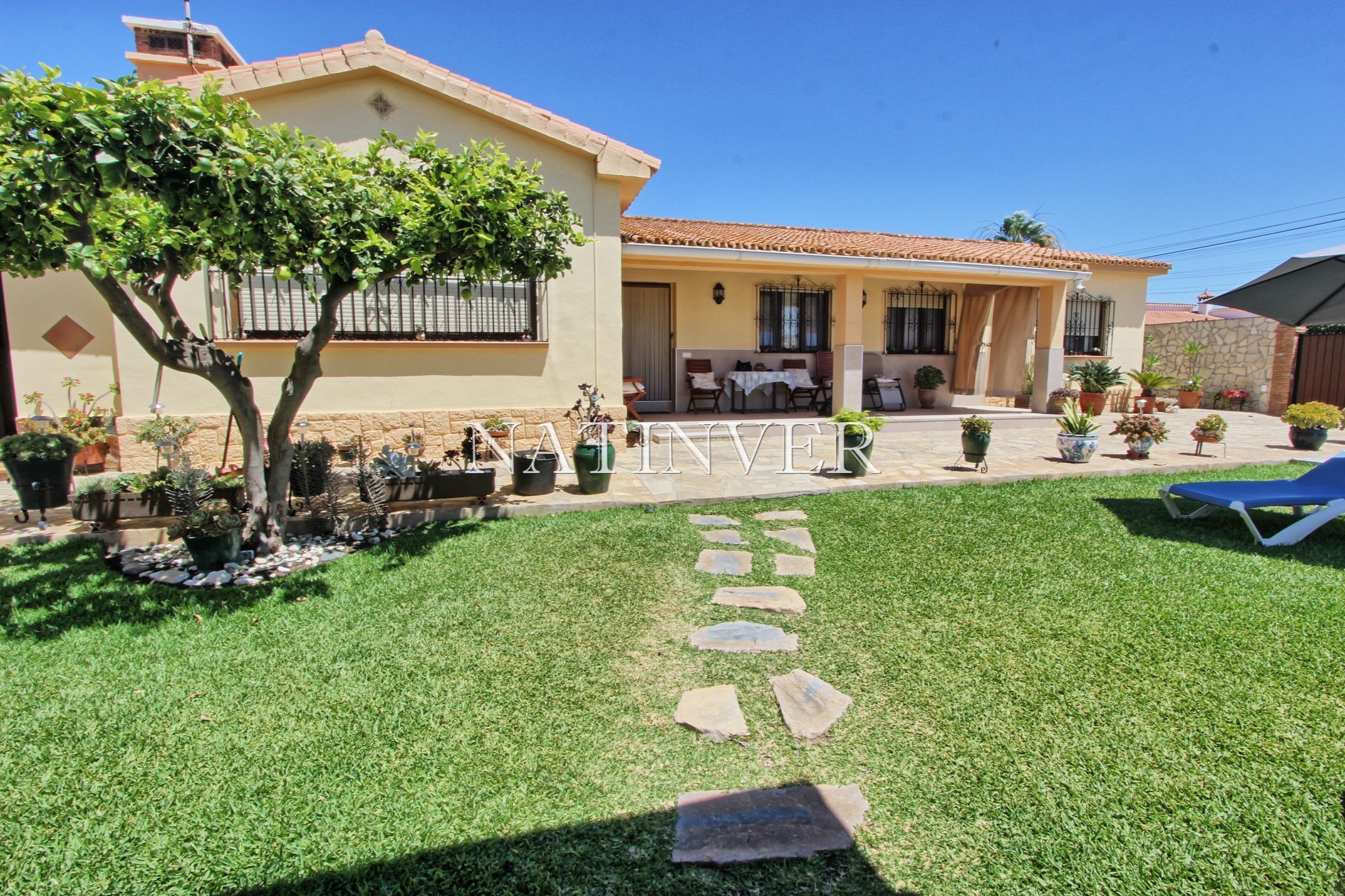 Exterior view of House or chalet for sale in Vélez-Málaga  with Private garden, Terrace and Storage room