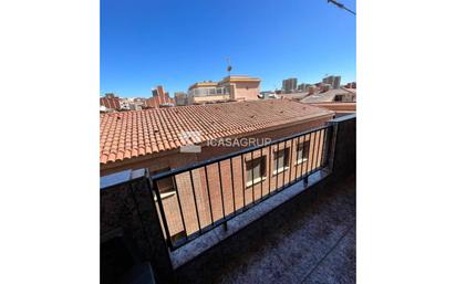 Exterior view of Flat for sale in Rubí  with Heating, Furnished and Balcony