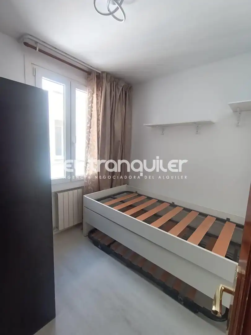 Habitación de Piso de alquiler en Móstoles con Aire acondicionado, Trastero y Amueblado