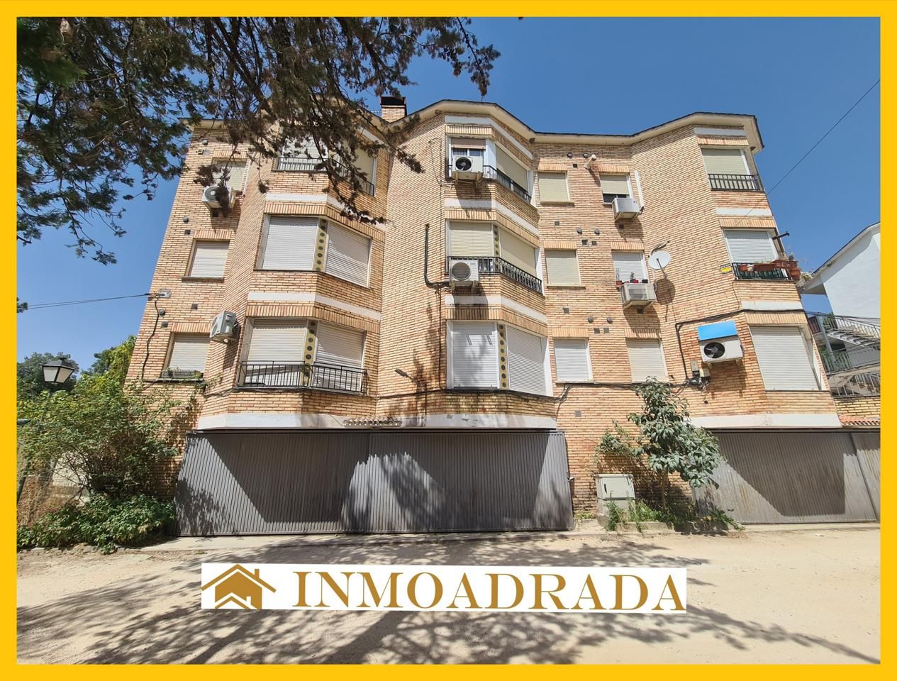 Außenansicht von Wohnung zum verkauf in La Adrada  mit Klimaanlage und Möbliert