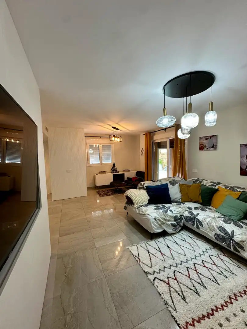 Sala de estar de Casa o chalet en venta en Almería con Aire acondicionado, Calefacción y Jardín privado