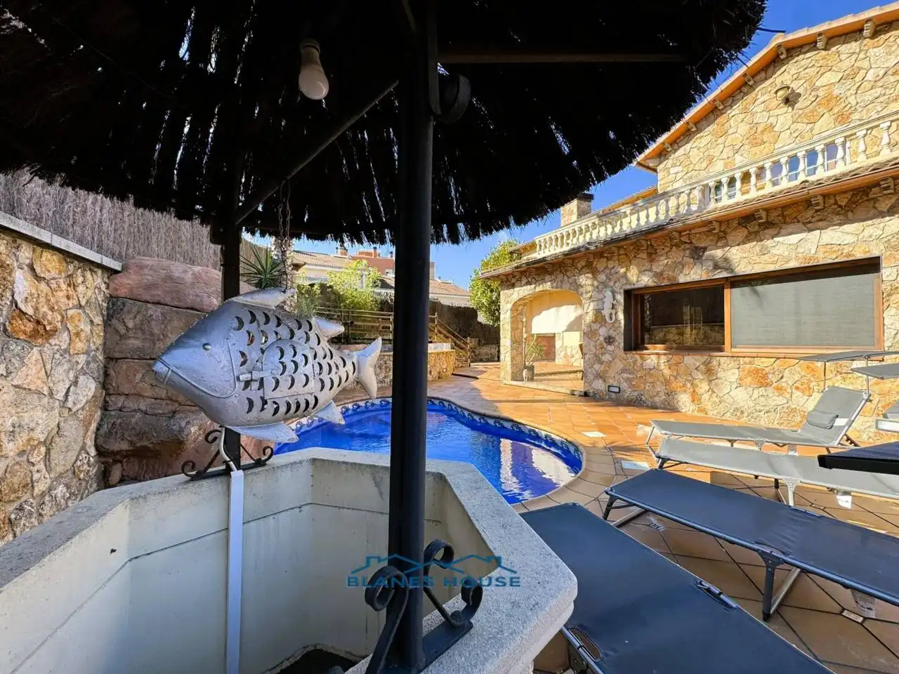 Vista exterior de Casa o xalet en venda en Blanes amb Aire condicionat, Calefacció i Jardí privat