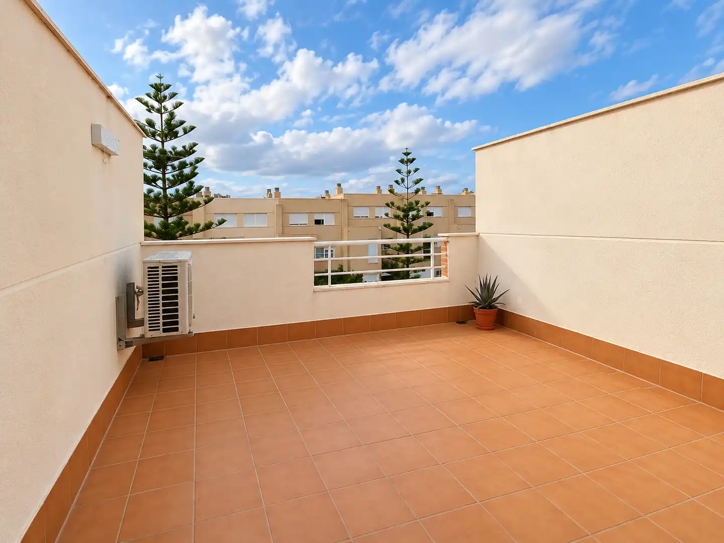 Terrace of Detached homes for sale in Pueblo Español - Coveta Fumá